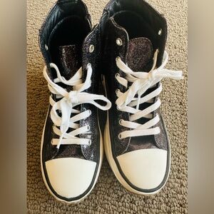 Steve Madden glittery bootie size 2M in n great condition